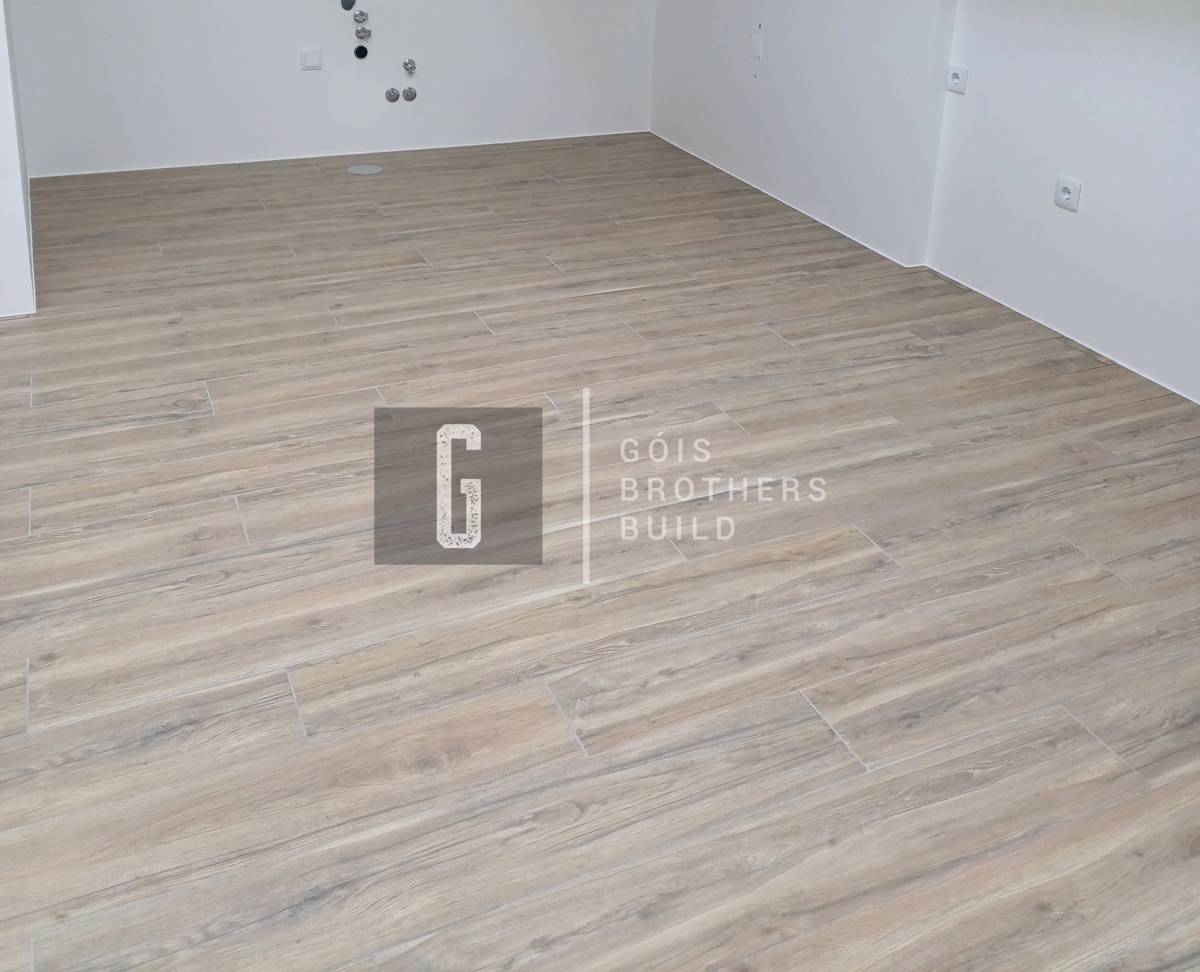 Gois - Vila Nova de Gaia - Additions and Remodels