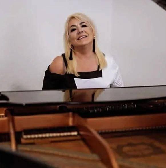 Patrícia Costa - Tavira - Harmonica Lessons