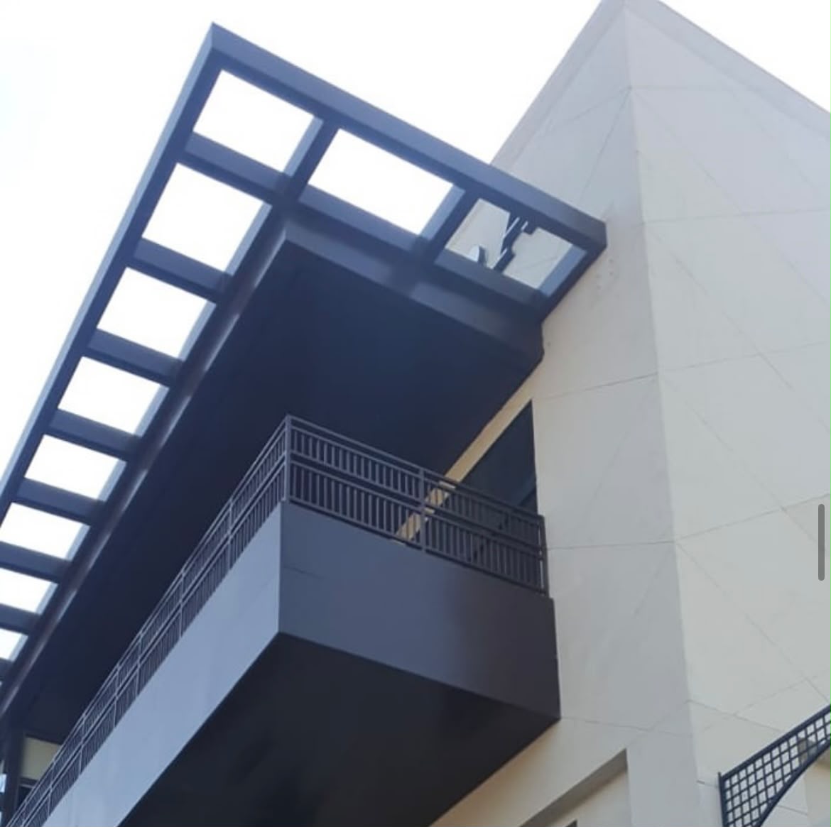 Serralheria Pro Inox - Ourém - Construção de Parede Interior