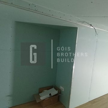 Gois - Vila Nova de Gaia - Stone or Tile Flooring Installation
