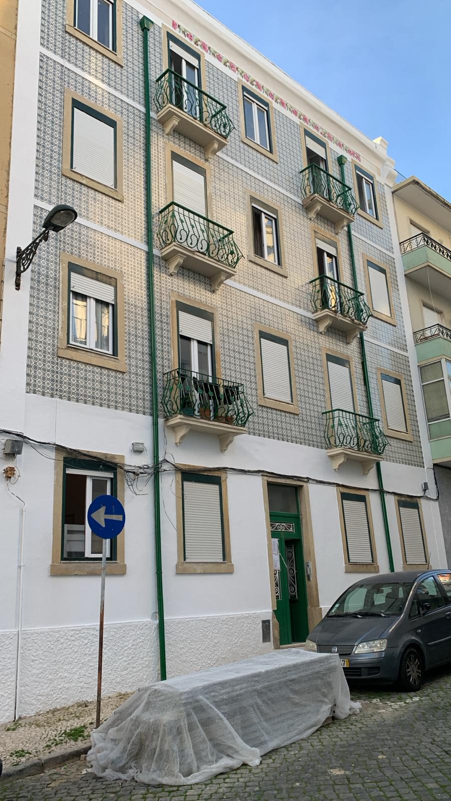 CIDADE TRIUNFAL - Lisboa - Tapete ausbessern oder reparieren