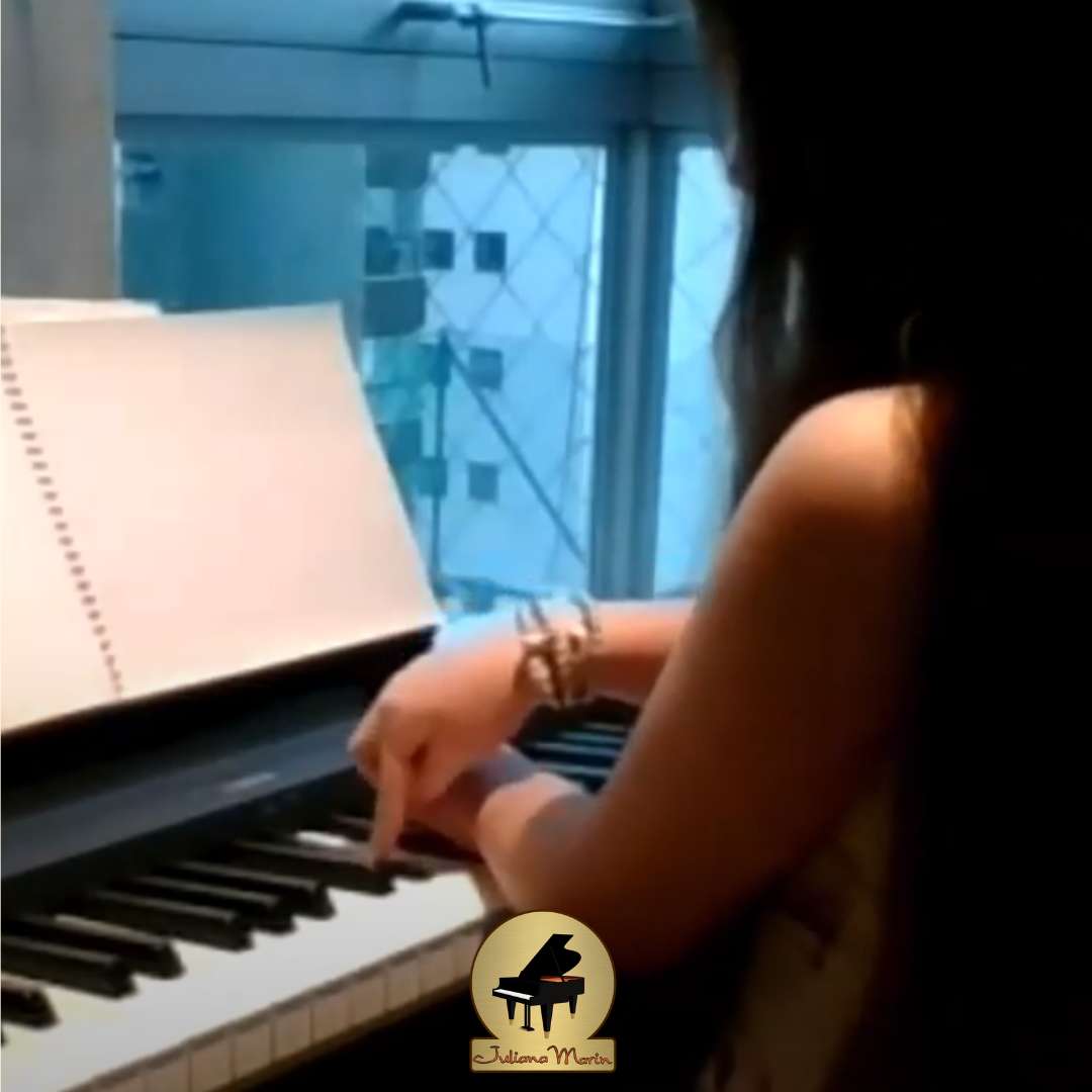 Juliana Marin - Lisboa - Aulas de Piano