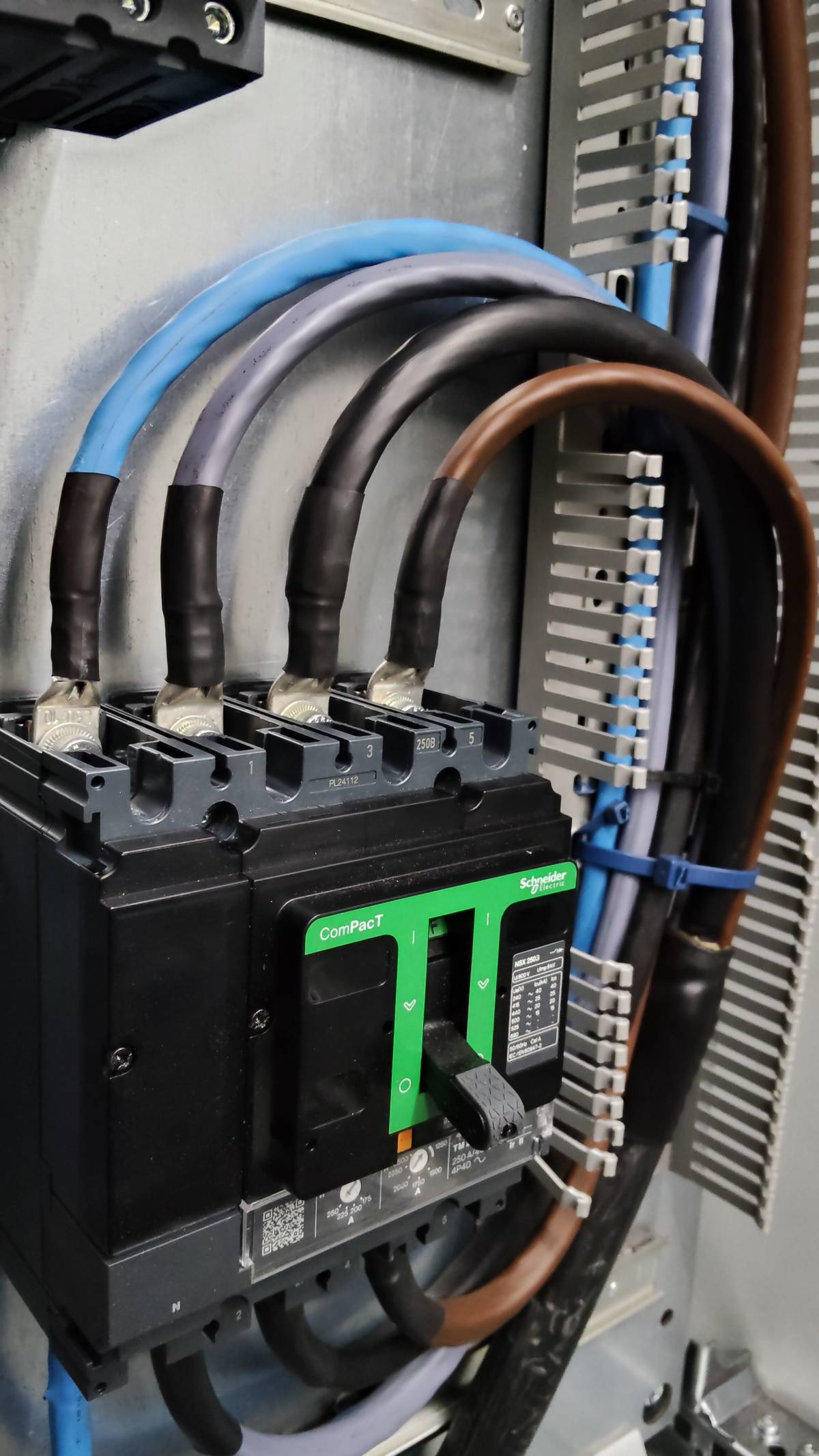 Nexovolt - Serviços Elétricos - Valongo - Installation de disjoncteur ou de tableau électrique