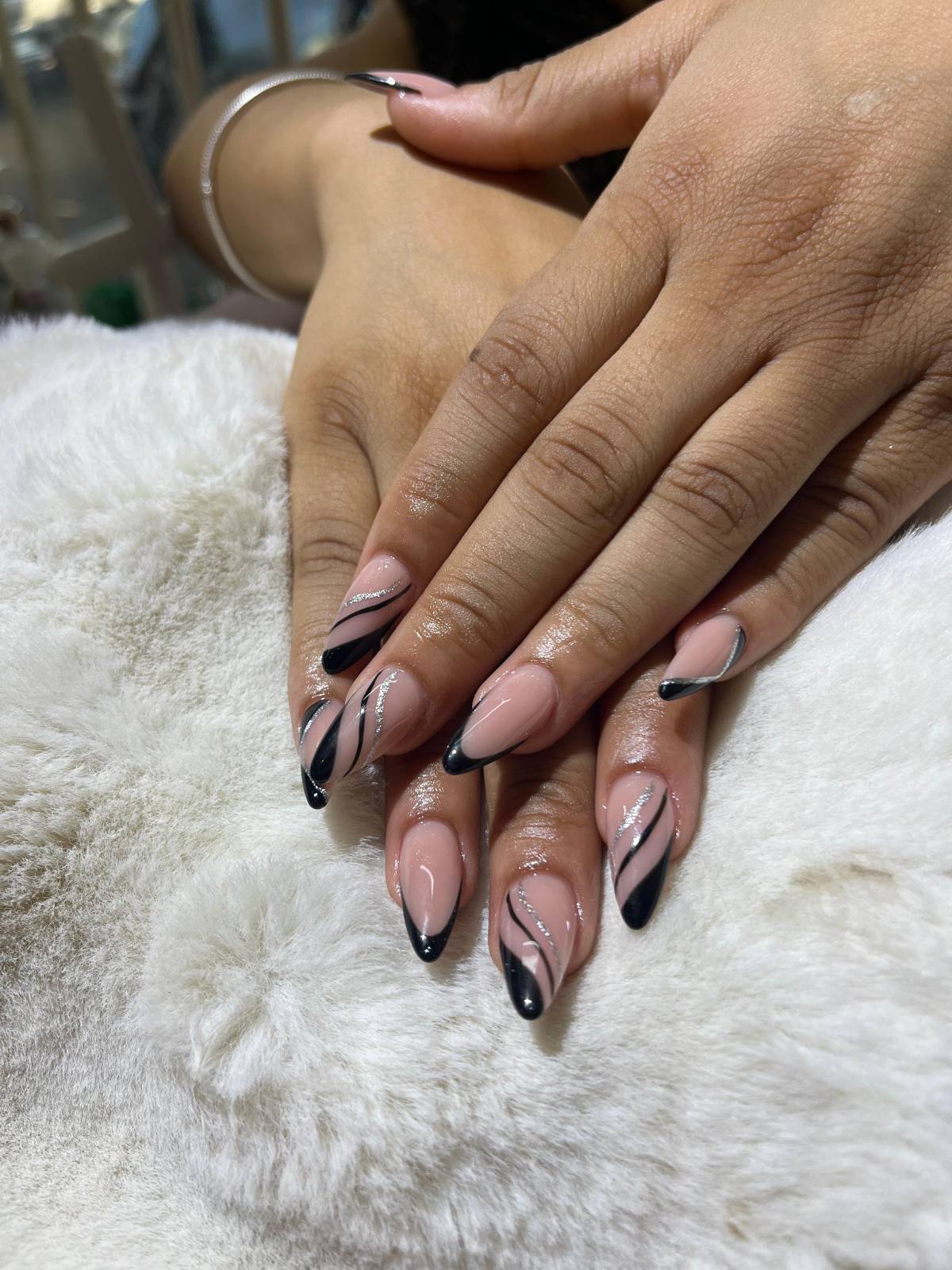 Fausia Cossa - Nail Designer - Beja - Manicura y pedicura