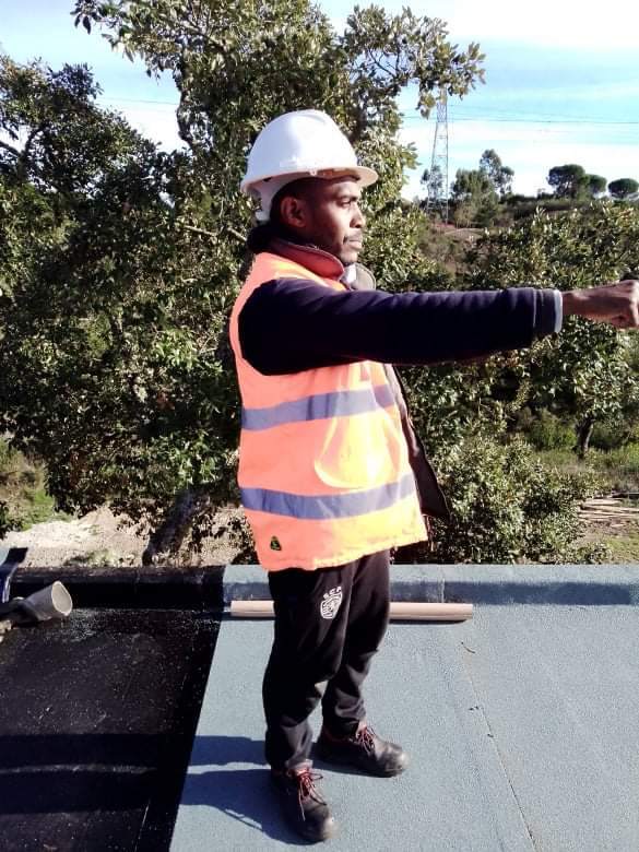 IMPERMCLIMA / AGRESSANDRO LEAL- GESTÃO AMBIENTAL E CONSTRUÇÃO CIVÍL, UNIPESSOAL LDA - Barreiro - Instalação de Pavimento em Pedra ou Ladrilho