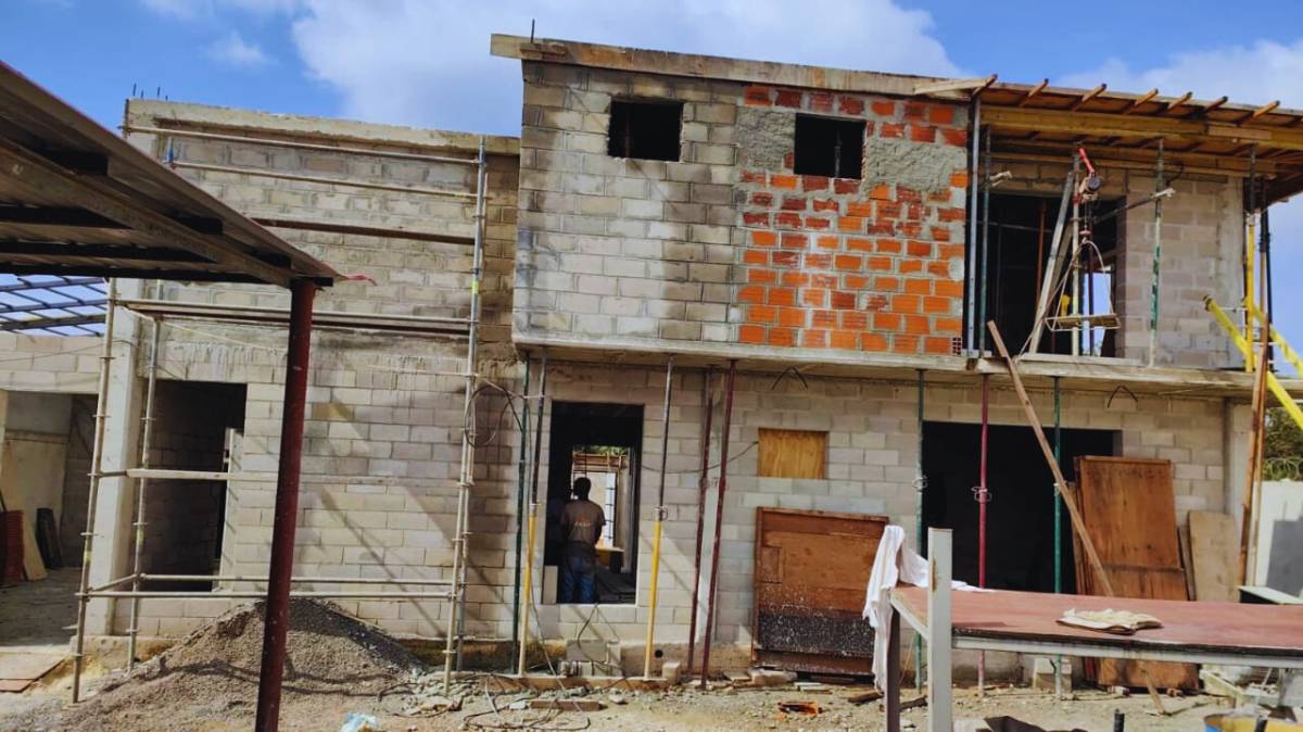 JMB Construção Civil e Remodelações/ Alvará: 119879-PAR - Almada - Instalação de Pavimento em Pedra ou Ladrilho