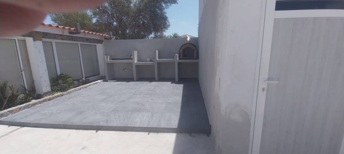 Valentin Mantea - Portimão - Gazebo Repair and Maintenance