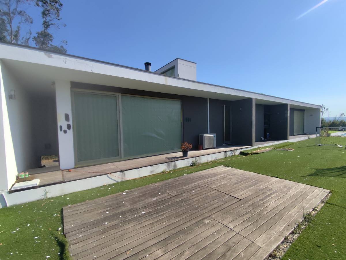 JM Pinturas - Leiria - Roof Installation or Replacement