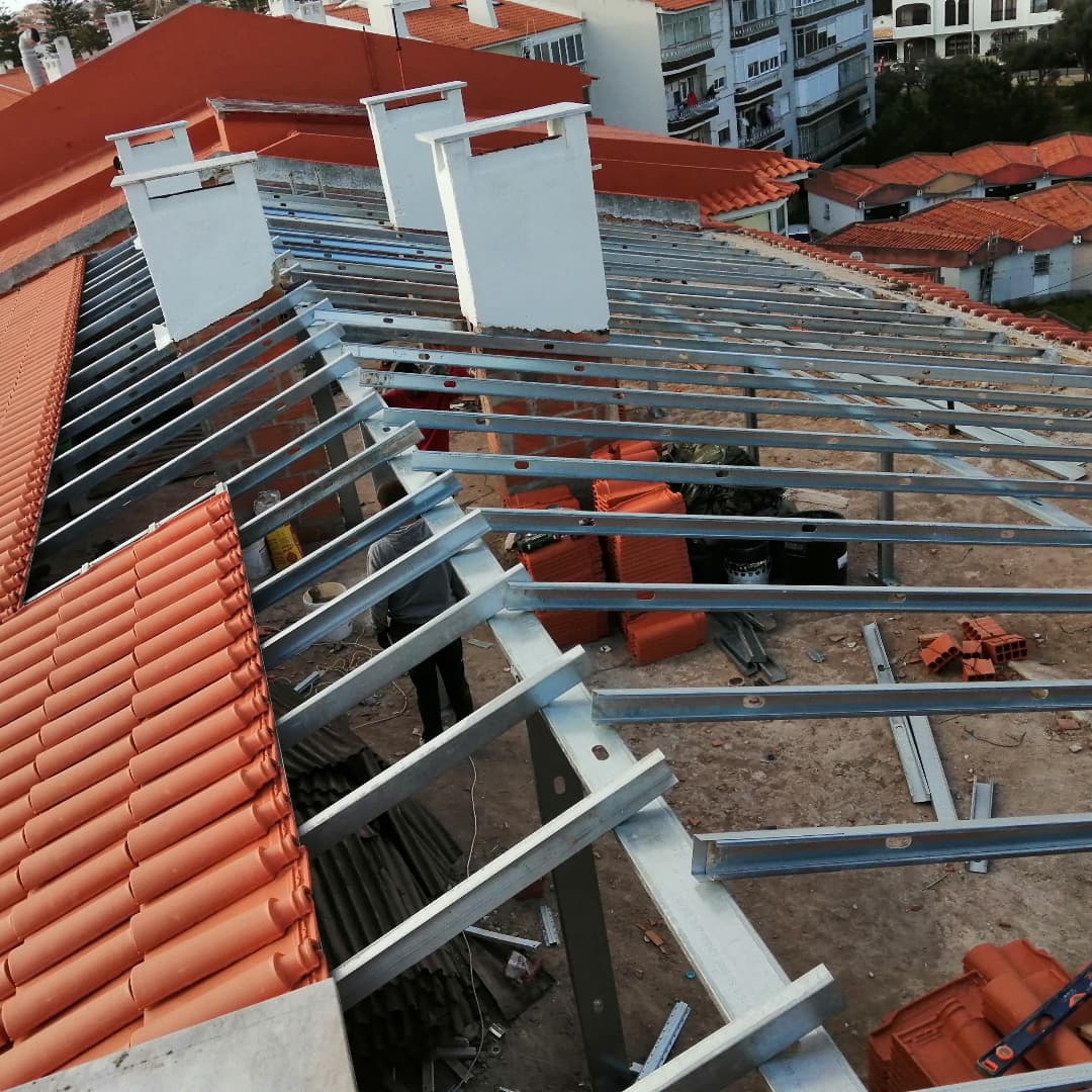JMB Construção Civil e Remodelações/ Alvará: 119879-PAR - Almada - Instalação de Escadas