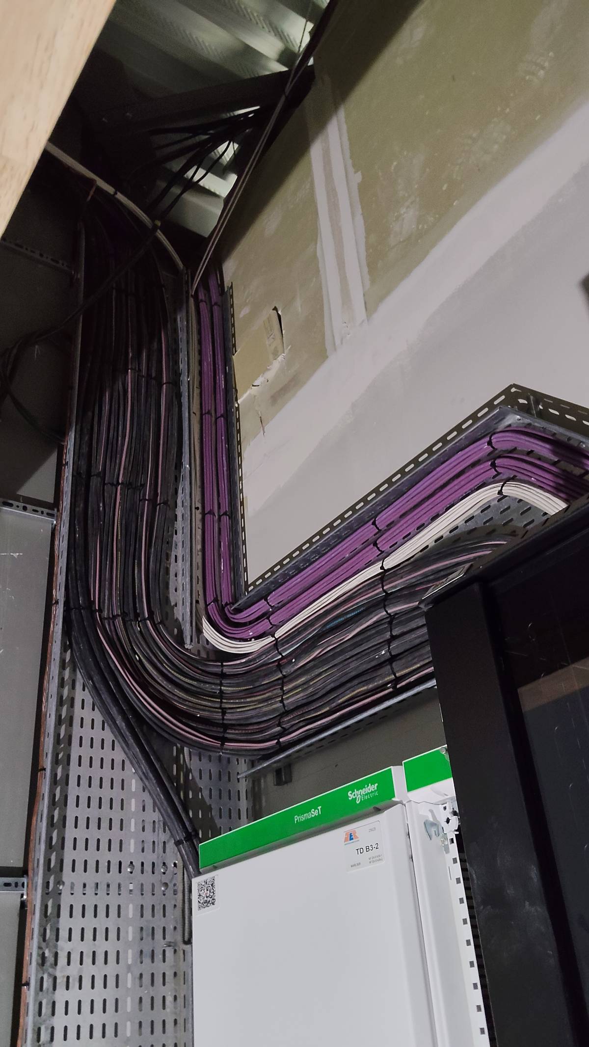 Nexovolt - Serviços Elétricos - Valongo - Réparation d'interrupteurs et de prises