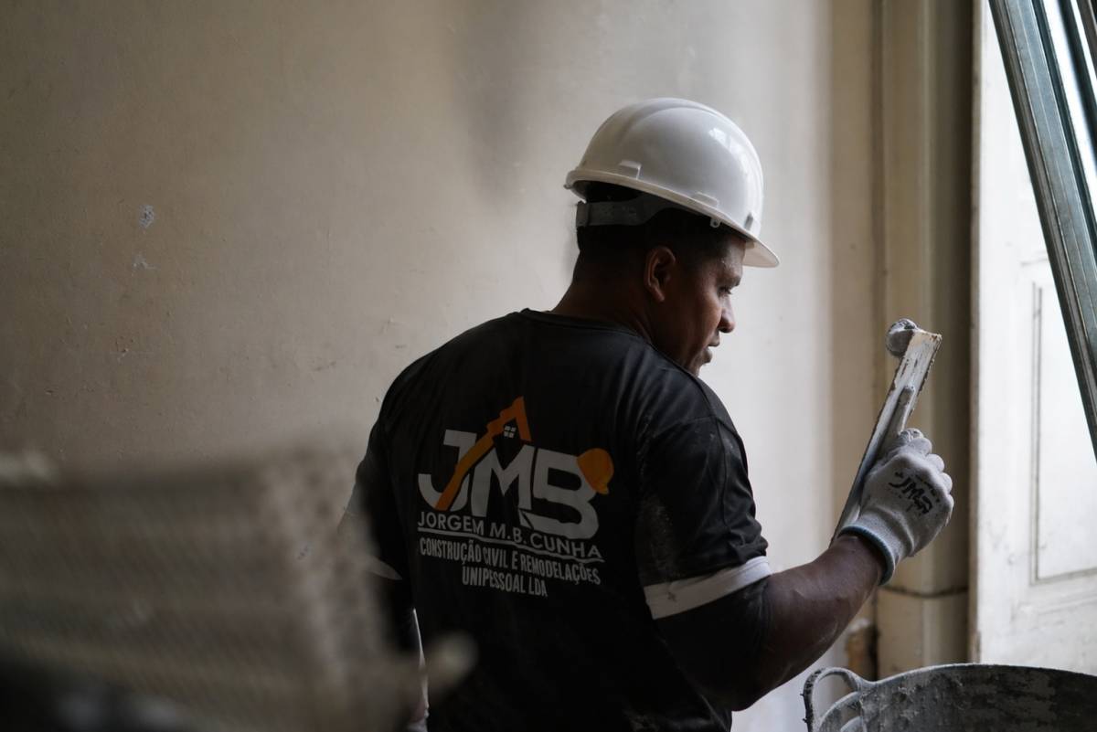 JMB Construção Civil e Remodelações/ Alvará: 119879-PAR - Almada - Reparação e Texturização de Paredes de Pladur