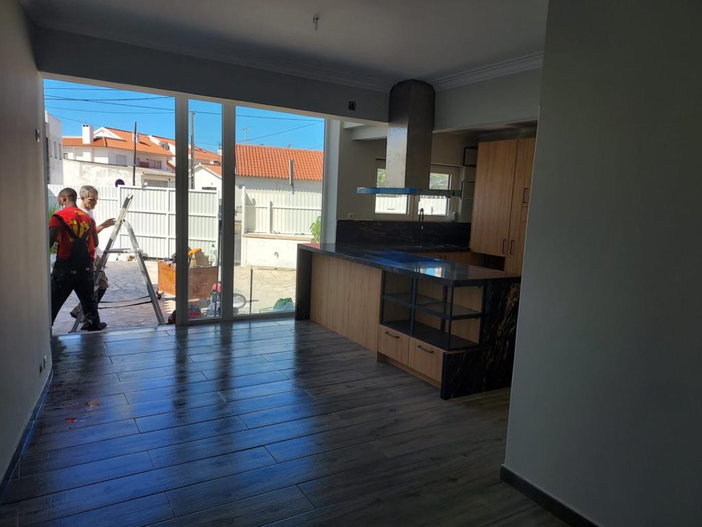 JMB Construção Civil e Remodelações/ Alvará: 119879-PAR - Almada - Limpeza de Telhado