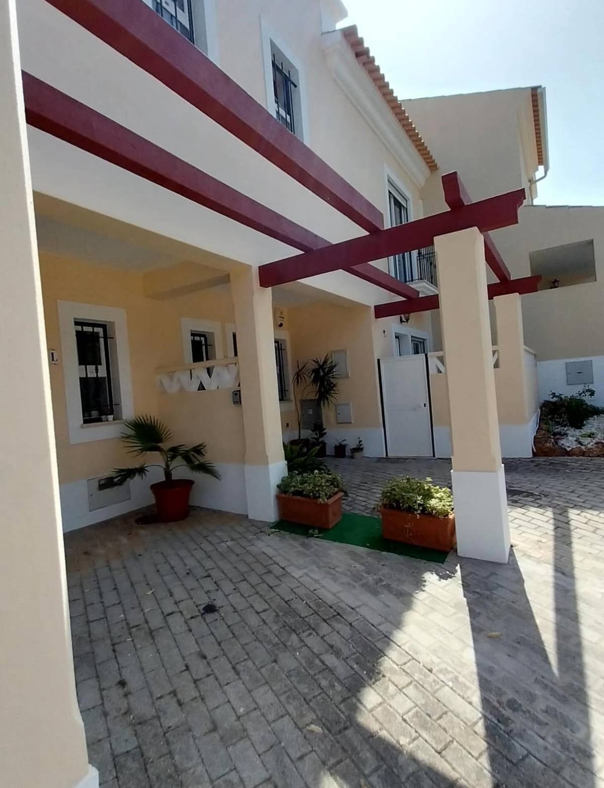 Henrique Ribeiro - Silves - Construção ou Remodelação de Escadas e Escadarias