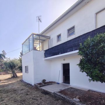 ACABAMENTOS INTERIORES & EXTERIORES - Ourém - Reparação de Corrimão