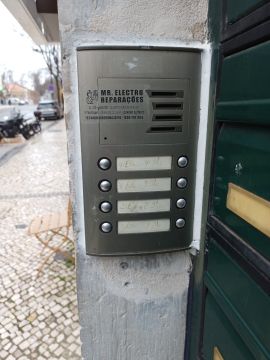 Técnico de Intercomunicadores