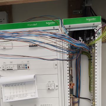 Nexovolt - Serviços Elétricos - Valongo - Installation d'interrupteurs et de prises