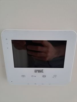 Intercoms Specialist