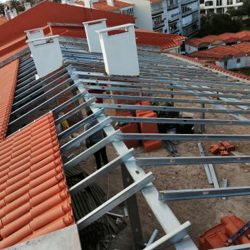 JMB Construção Civil e Remodelações/ Alvará: 119879-PAR - Almada - Instalação de Escadas