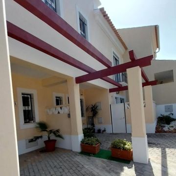 Henrique Ribeiro - Silves - Construção ou Remodelação de Escadas e Escadarias
