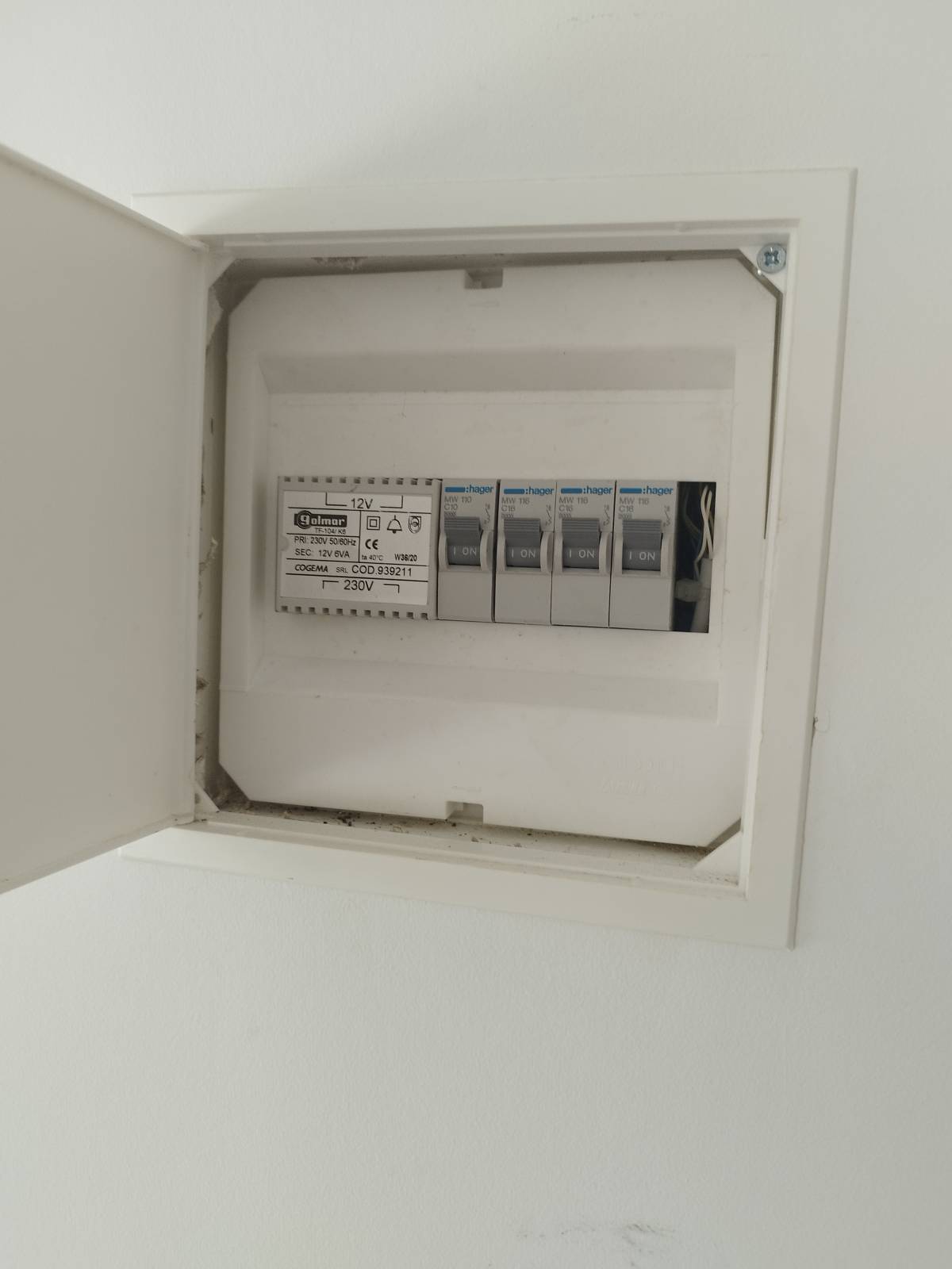 MultiHelp - Técnico Weslley - Barcelos - Installation und Montage von Lampen