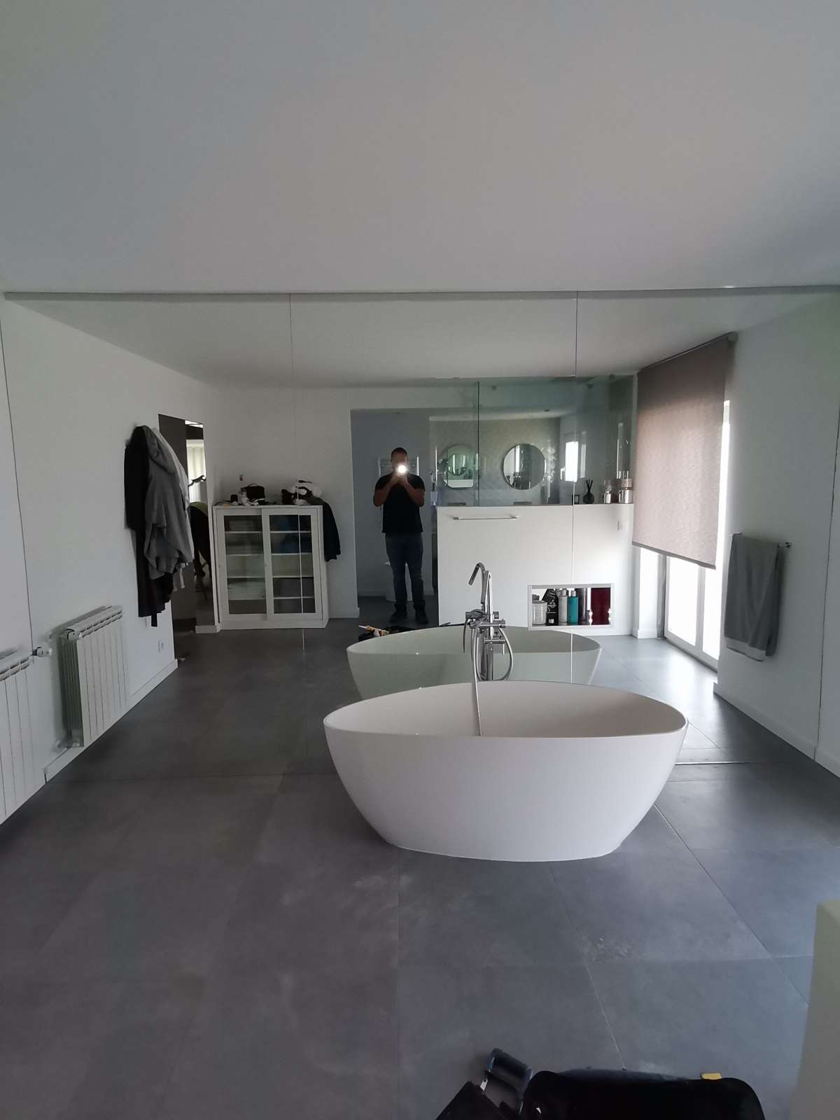 THIAGO BIANCHI - Amadora - Furniture