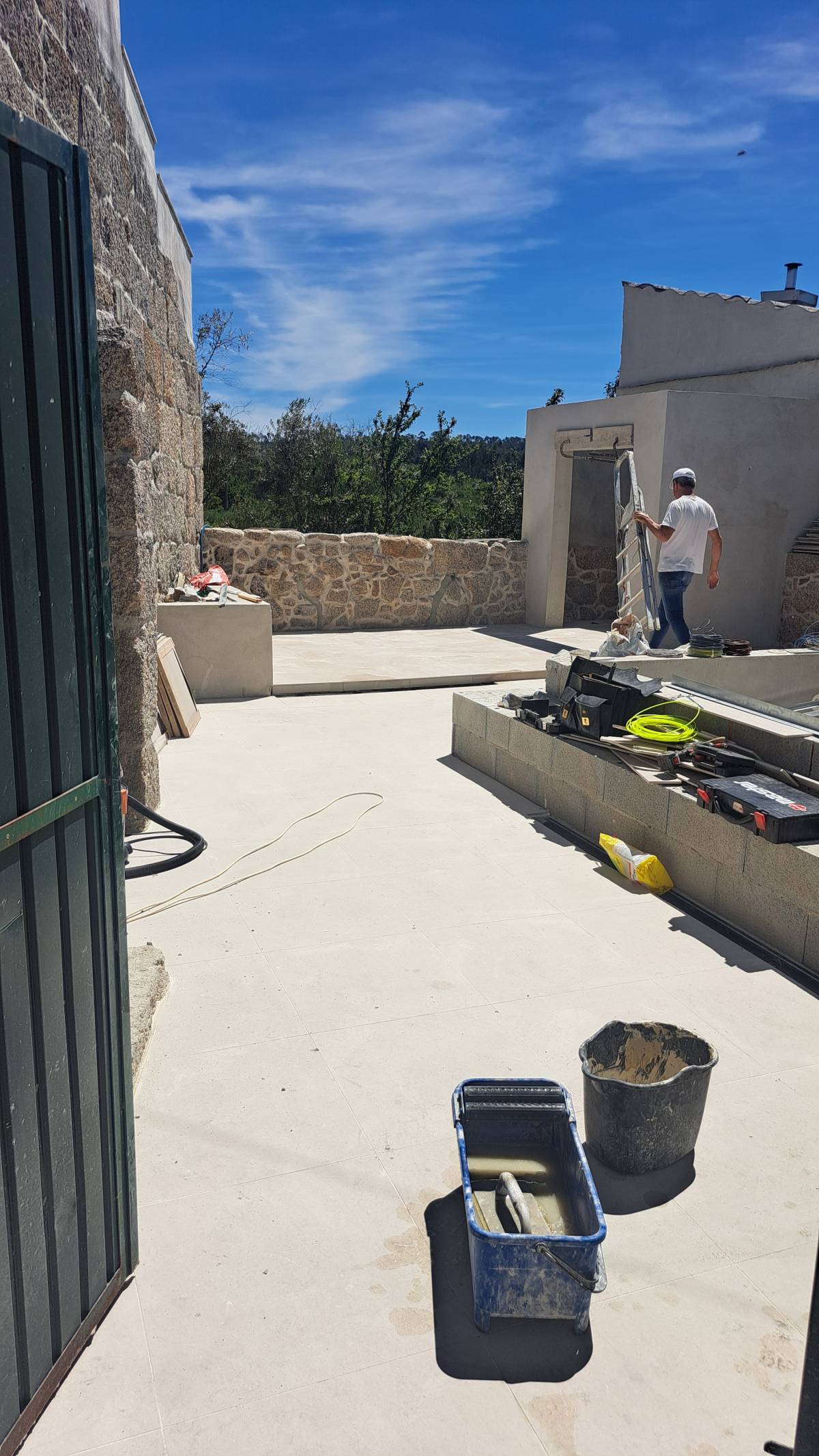 M renovaçoes - Viseu - Kitchen Tiling