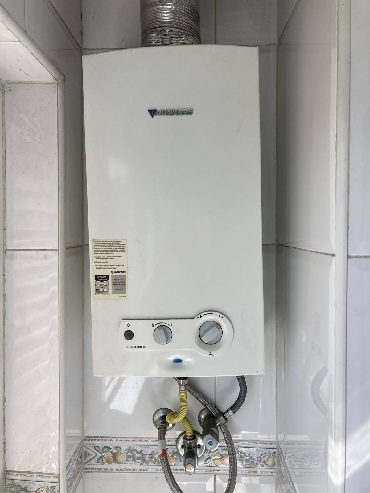 MultiHelp - Técnico Weslley - Barcelos - Ventilator montieren