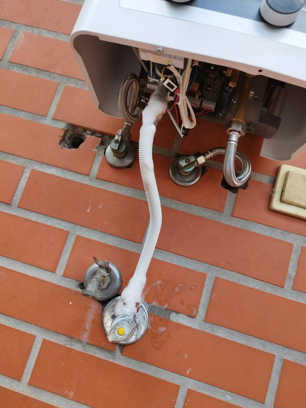 MultiHelp - Técnico Weslley - Barcelos - Projektorreparatur