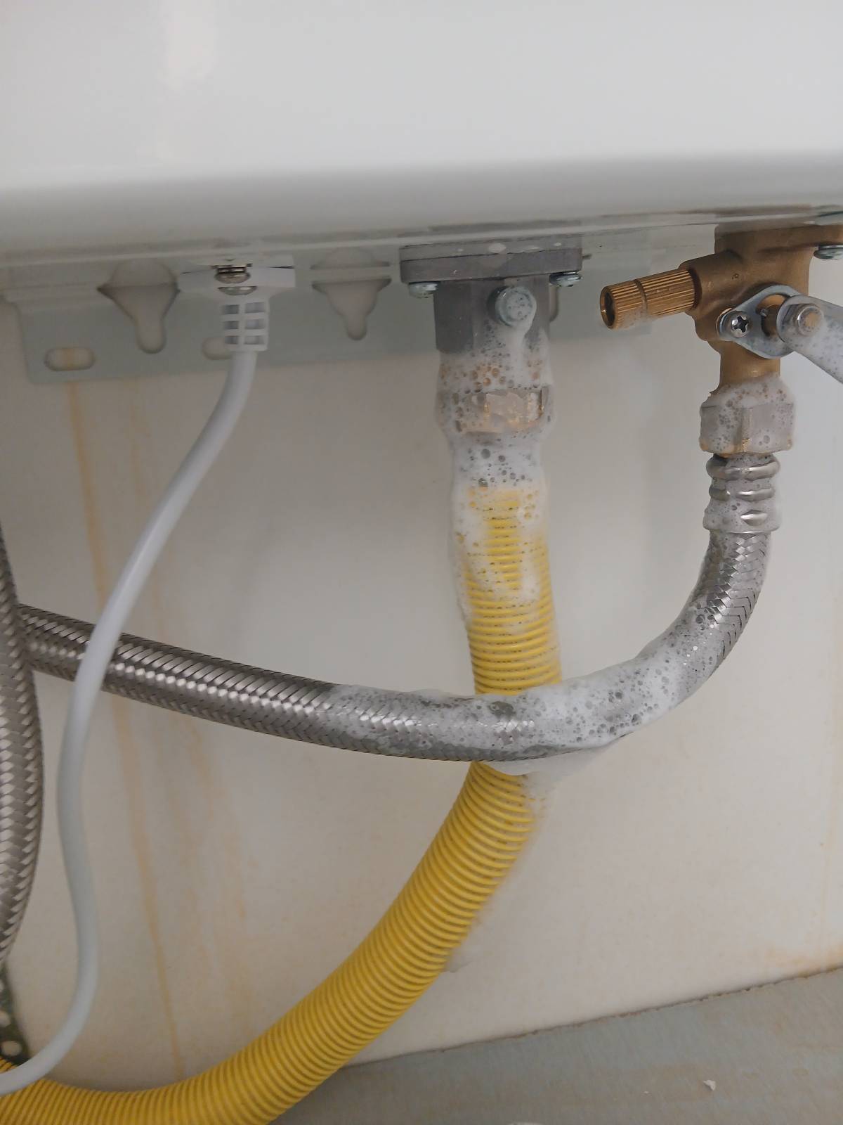 MultiHelp - Técnico Weslley - Barcelos - Reparação de Ar Condicionado