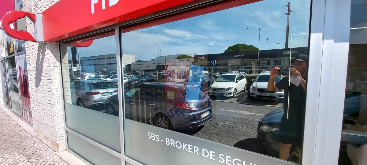 Criativa Instalações Técnicas - Amadora - Instalação de Lâmpada