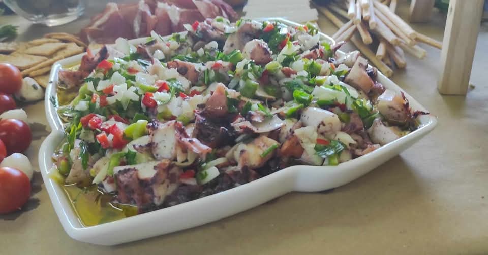 Daniela Araujo - Valongo - Catering de eventos (servicio completo)