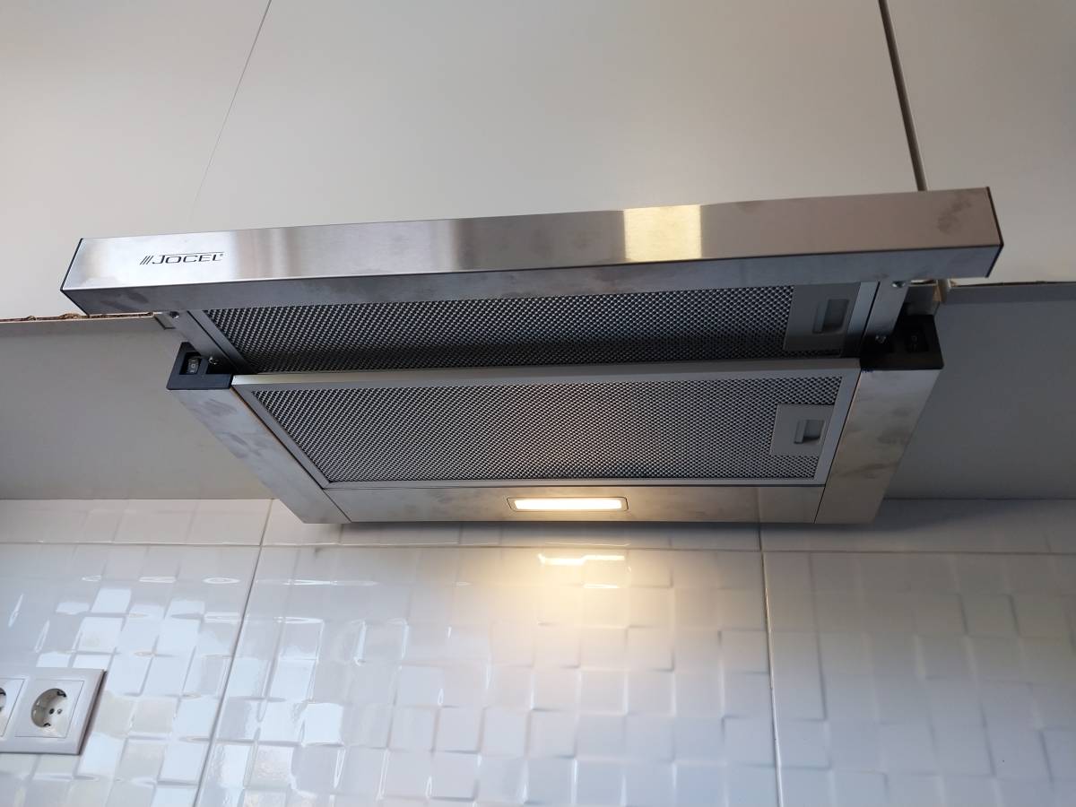 Criativa Instalações Técnicas - Amadora - Instalação ou Substituição de Exaustor de Cozinha