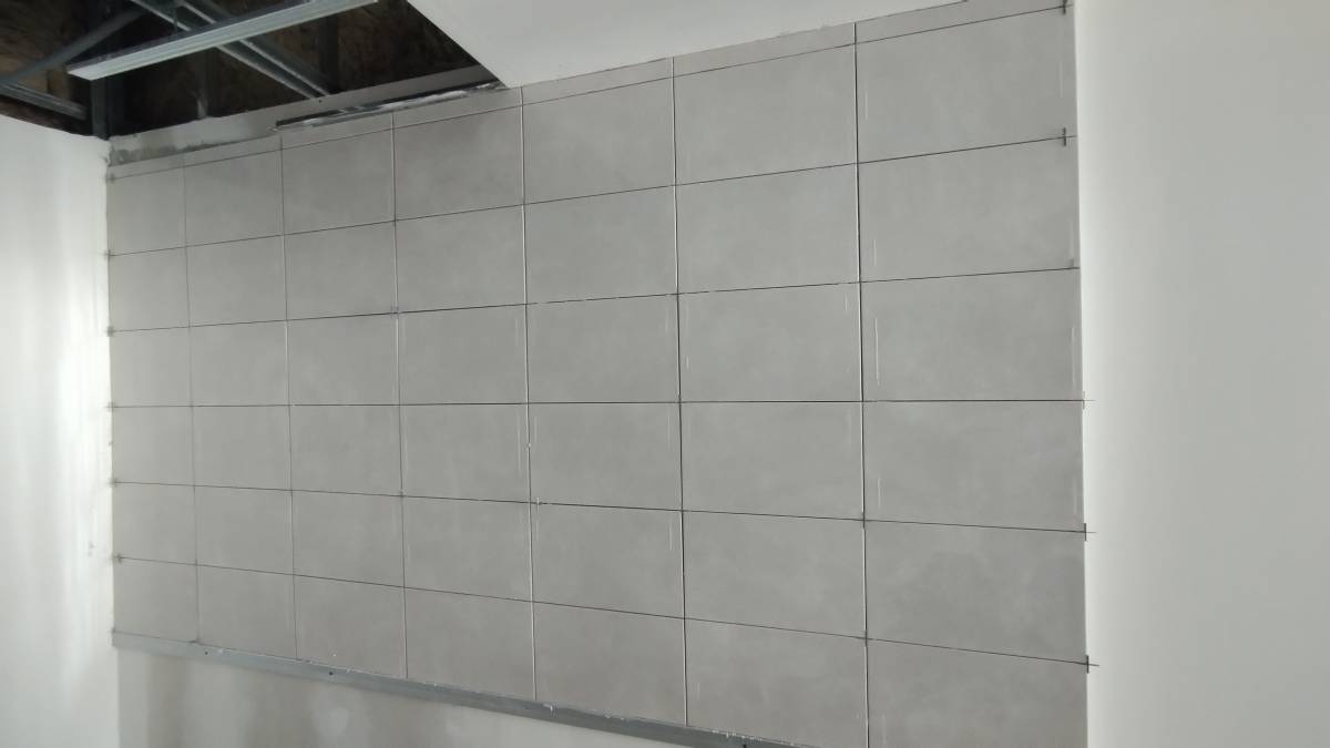 Douglas Roberto - Nelas - Construction de mur intérieur