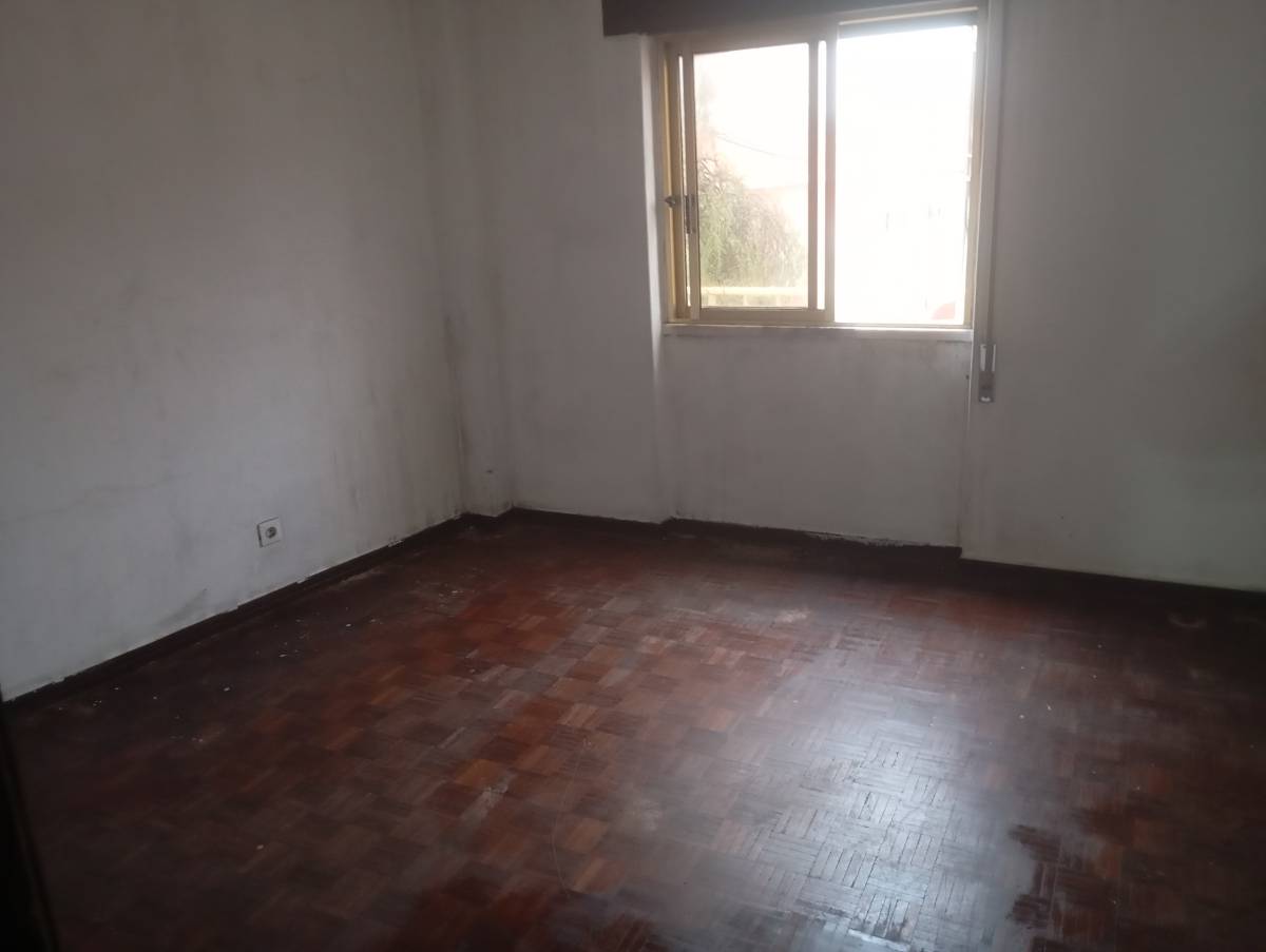 Isaías Lopes( Izzy Mudanças) - Sintra - Mudança de Móveis e de Estruturas Pesadas