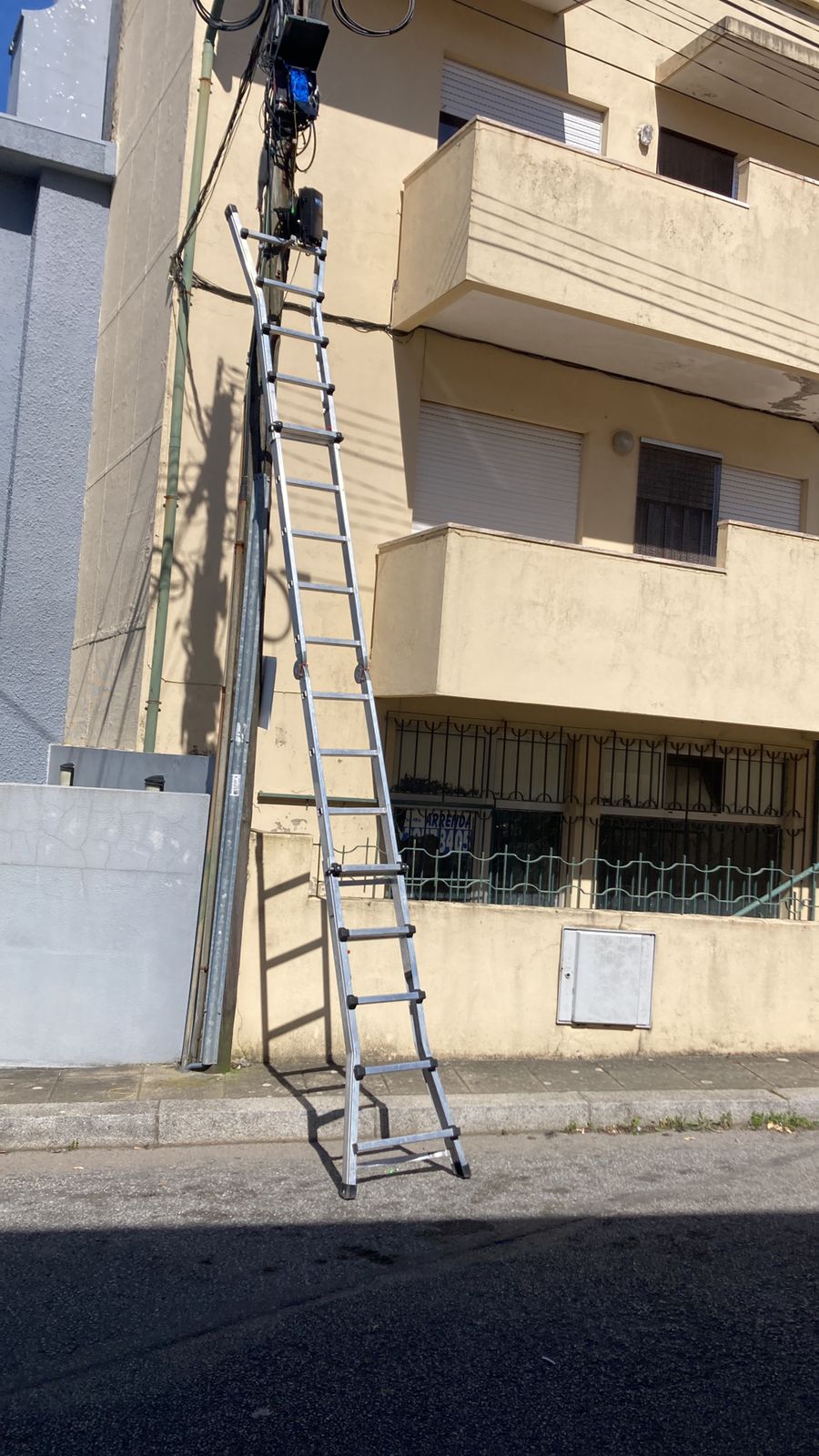 MultiHelp - Técnico Weslley - Barcelos - Sofareinigung