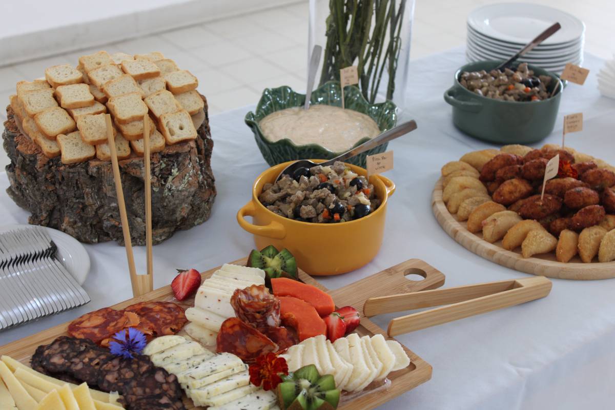 Duas à Mesa - Catering e Eventos - Santiago do Cacém - Catering Service für Firmenessen (Mittagessen)