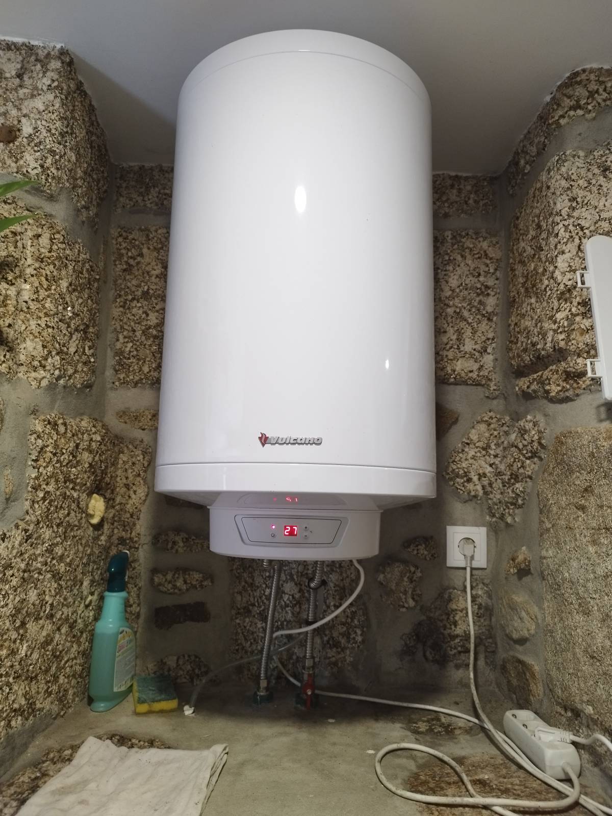 MultiHelp - Técnico Weslley - Barcelos - Hundezaun installieren