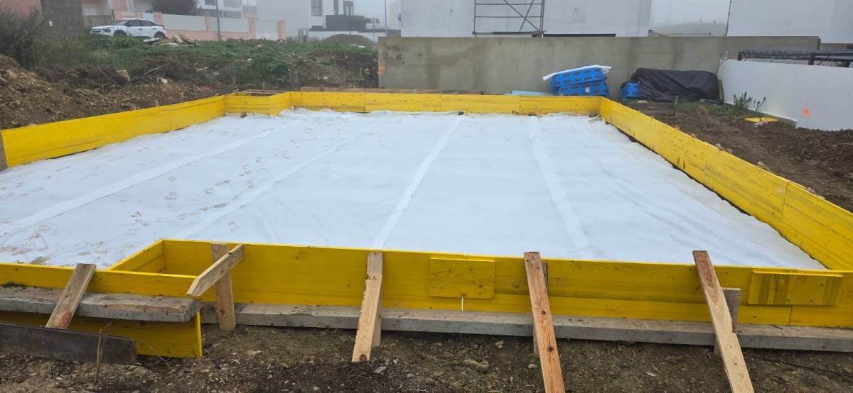 Titãs construção civil (remodelações e reparos) - Penafiel - Remoção de Lixo e Entulho