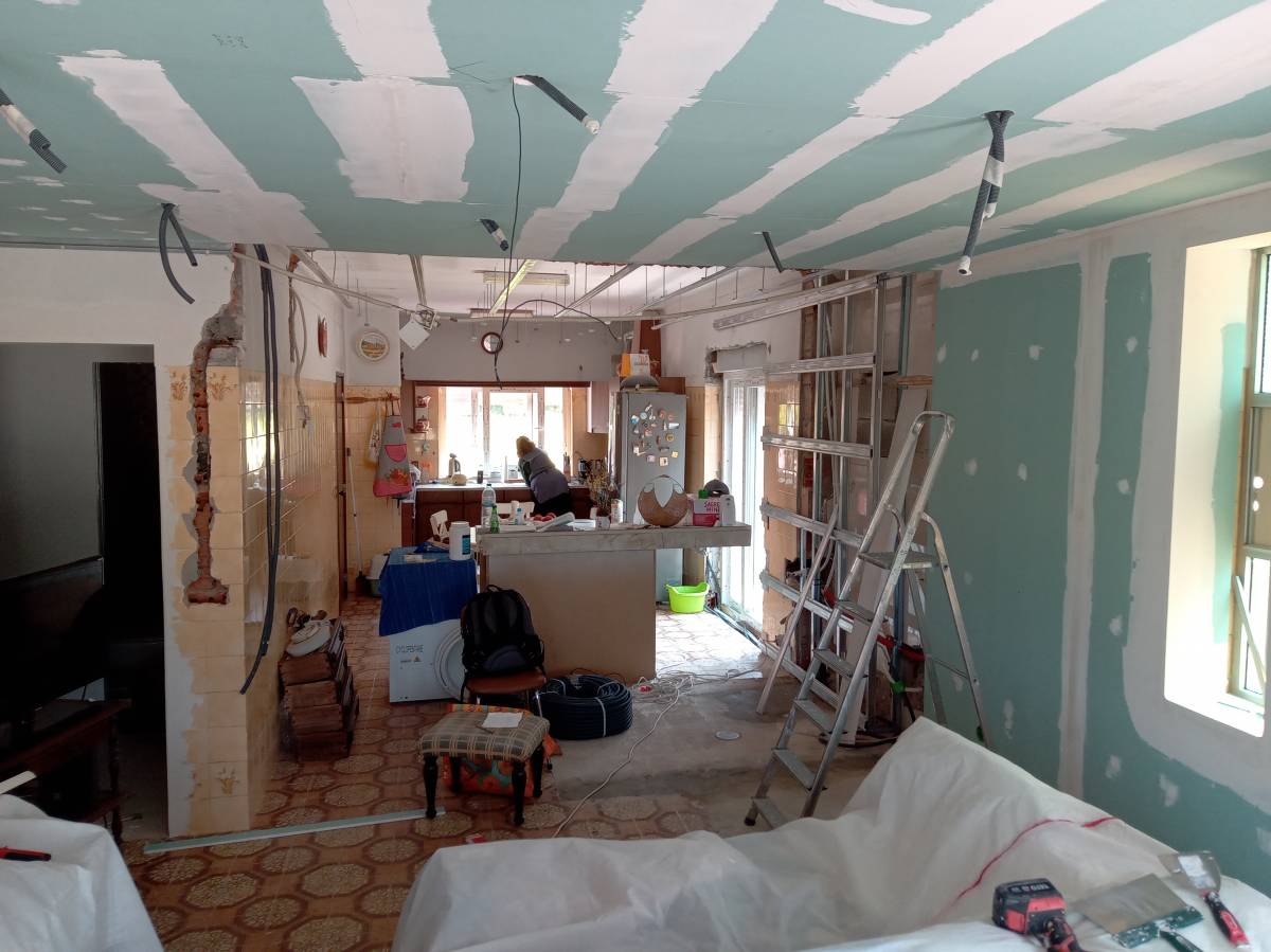 Do Velho ao Novo. Remodelações - Coimbra - Roof Cleaning