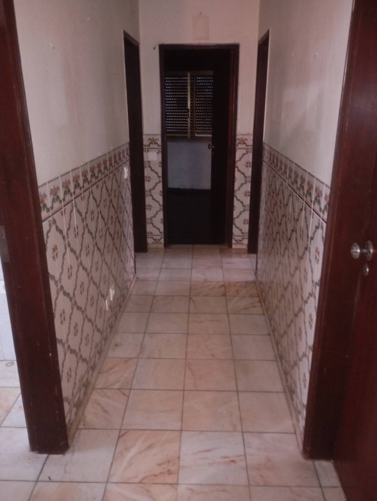 Isaías Lopes( Izzy Mudanças) - Sintra - Montagem de Mesa de Bilhar