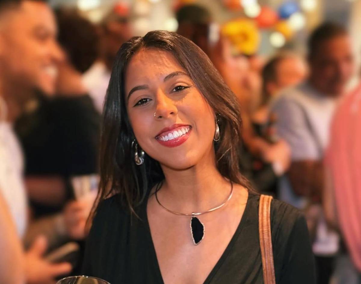 Camila Cesário - Porto - Hundeausführung