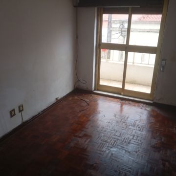 Isaías Lopes( Izzy Mudanças) - Sintra - Construção de Parede Interior