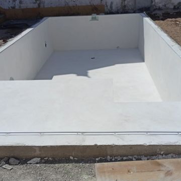 Gravitycontact Unipessoal LDA - Ponte de Sor - Tratamento de Relvado