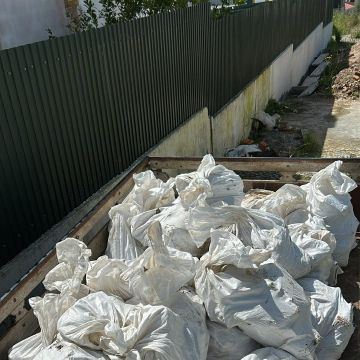 TralhaZero - Sesimbra - Garage reinigen