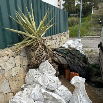 TralhaZero - Sesimbra - Installation von Autoelektronik
