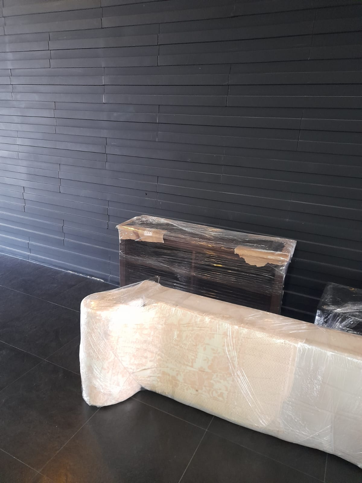 FuturMud Mudanças e transportes - Almada - Furniture Transport