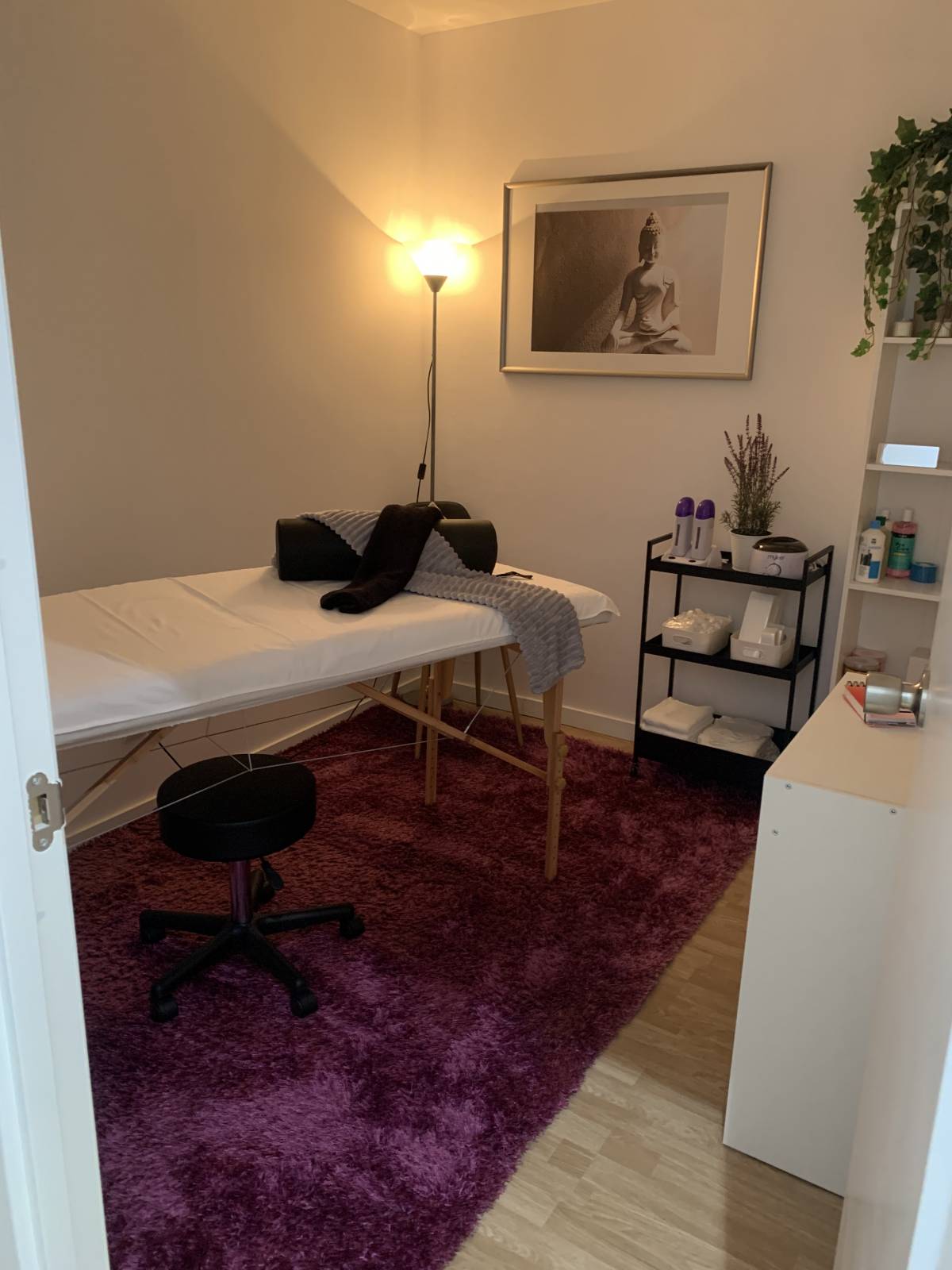 Divine Feminine Spa Center - Maia - Massagem Profunda