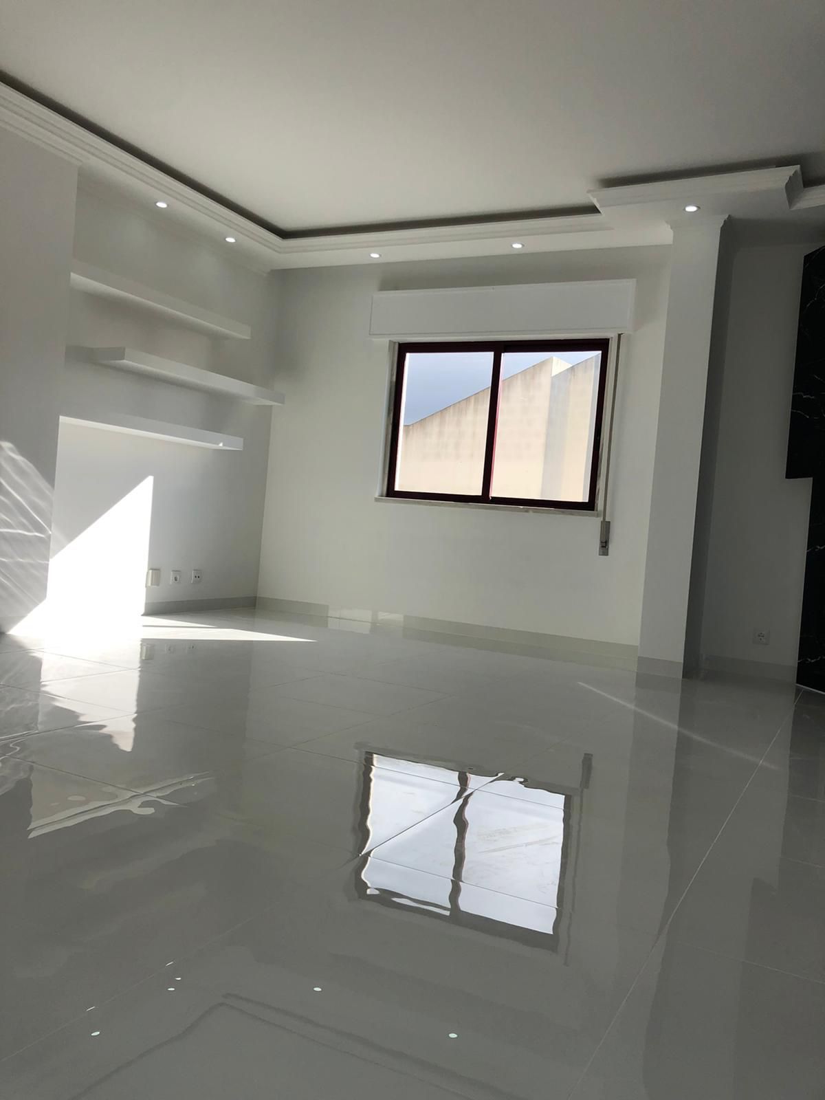 Nerespinturas / e remodelação - Sintra - Fliesenlegerei