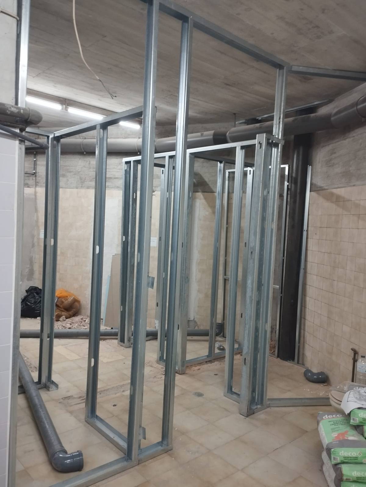 Leonay construção e remodelação - Palmela - Contratista general