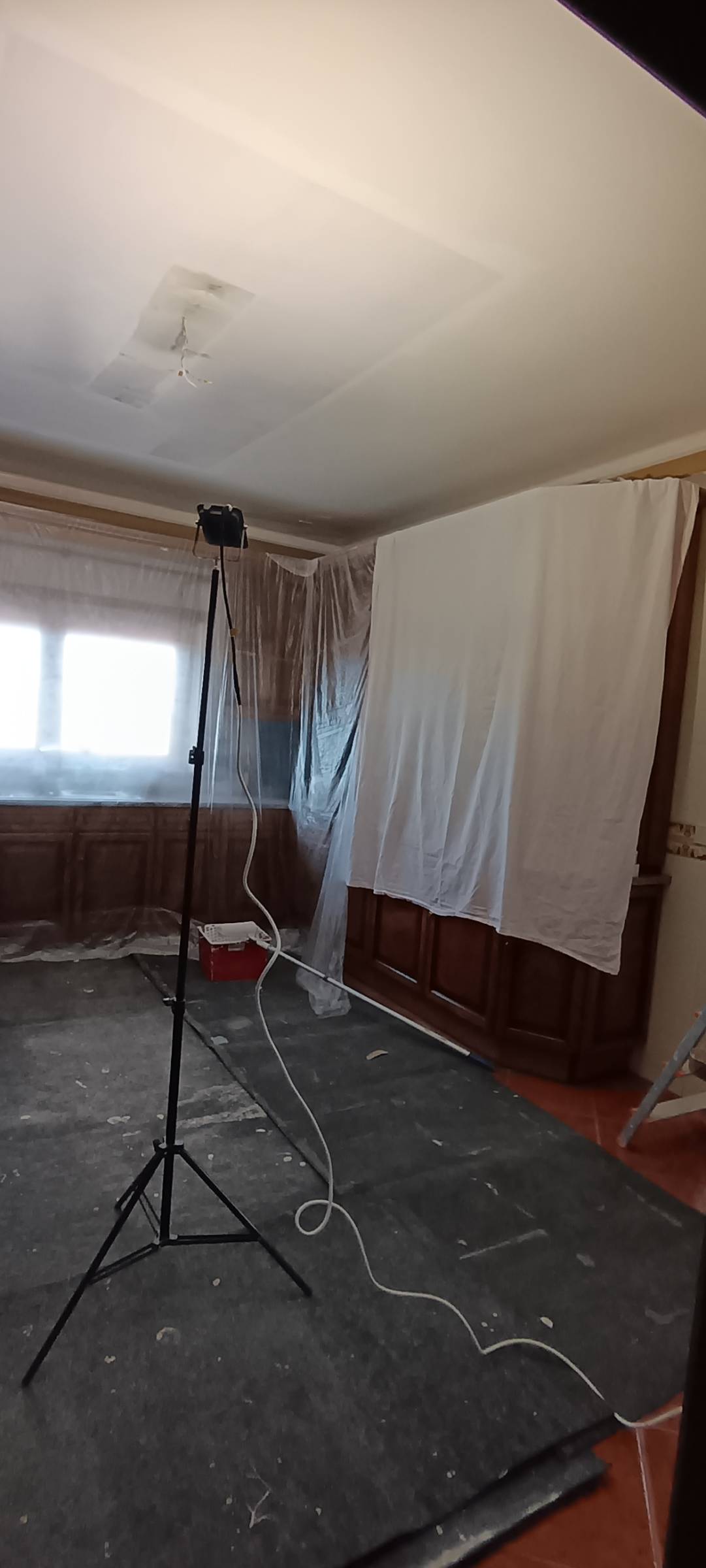 Mãos à Obra Viana - Leiria - Roupeiros